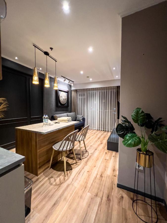 Gateway Pasteur 2br Daymentroom Aparthotel *